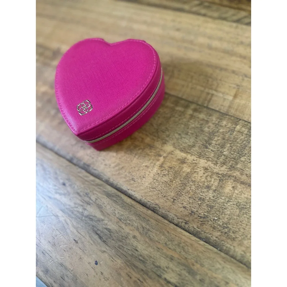 Kendra‎ Scott Heart Jewelry Travel Case Pink Zippered Organizer Box